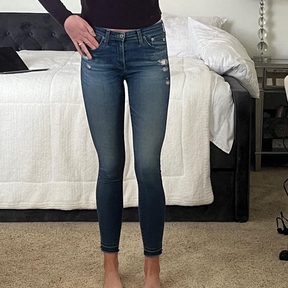 AG Skinny Ankle Jeans. Dark Wash.